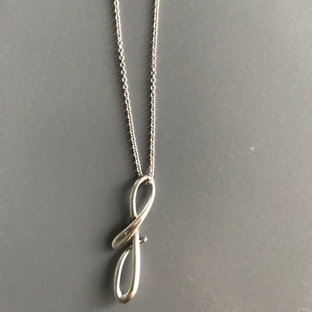 Tiffany & Co- Elsa Peretti 16” F pendant necklace